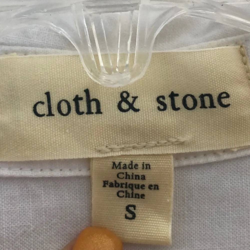 Cloth & Stone Button Down White Collared Shirt - Picture 4 of 5